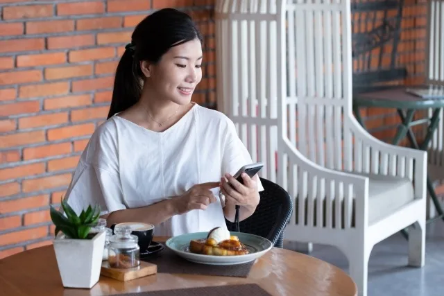 【2025年版】スマホ占いアプリおすすめ5選！恋愛相談で人気の占い師を厳選